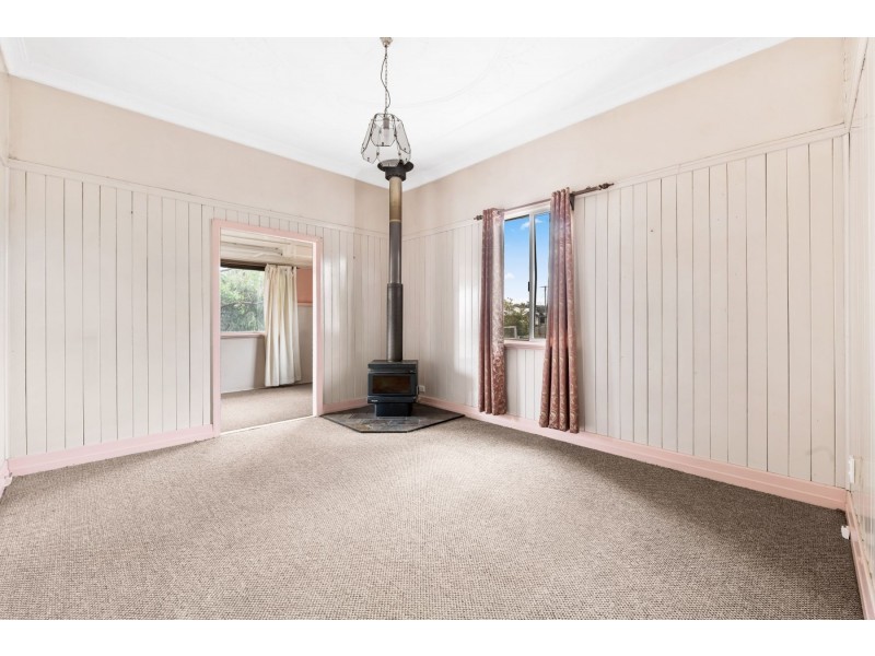 14 John Street, Goombungee QLD 4354