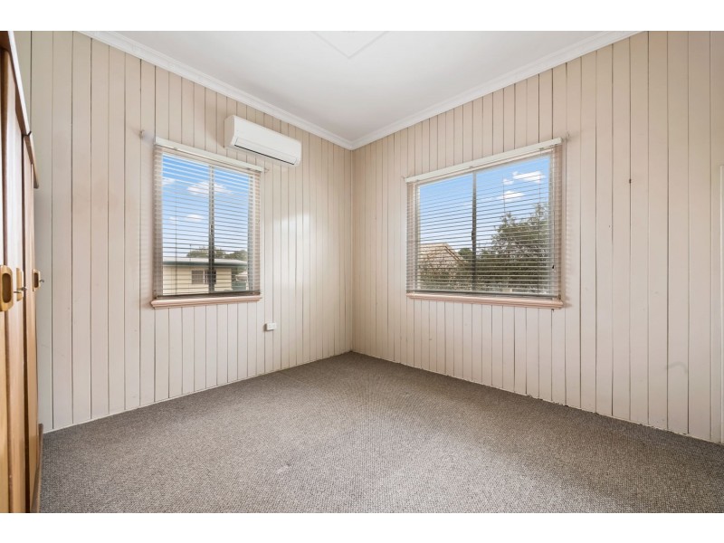 14 John Street, Goombungee QLD 4354