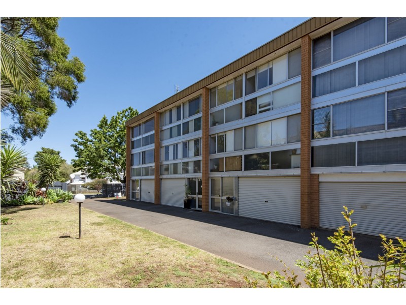 3/5 Creek Street, East Toowoomba QLD 4350