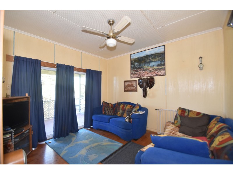 1/127 Ramsay Street, Centenary Heights QLD 4350