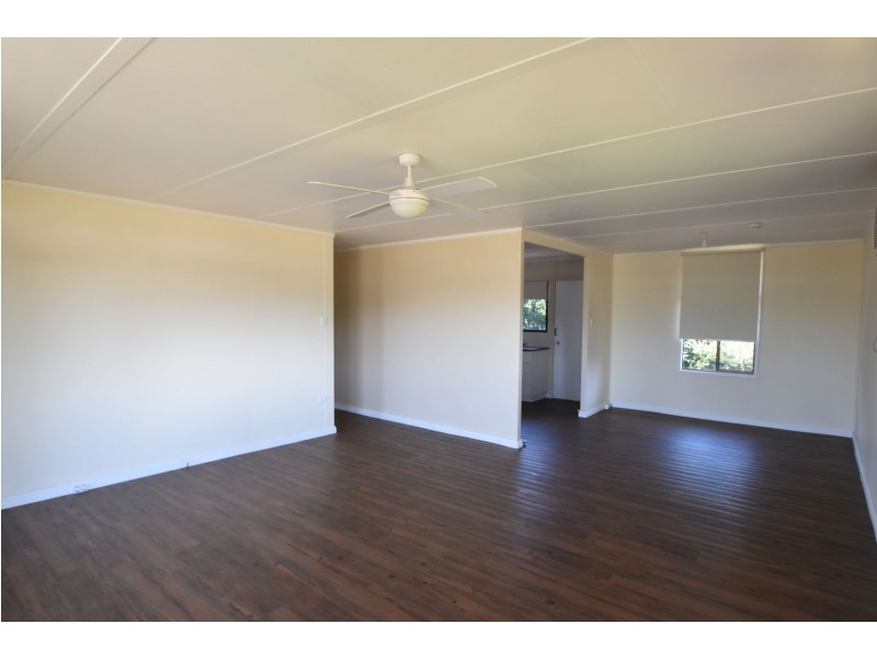 11 Bell Street, Greenmount QLD 4359