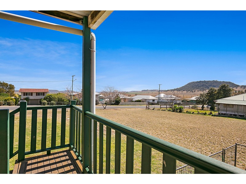 11 Bell Street, Greenmount QLD 4359