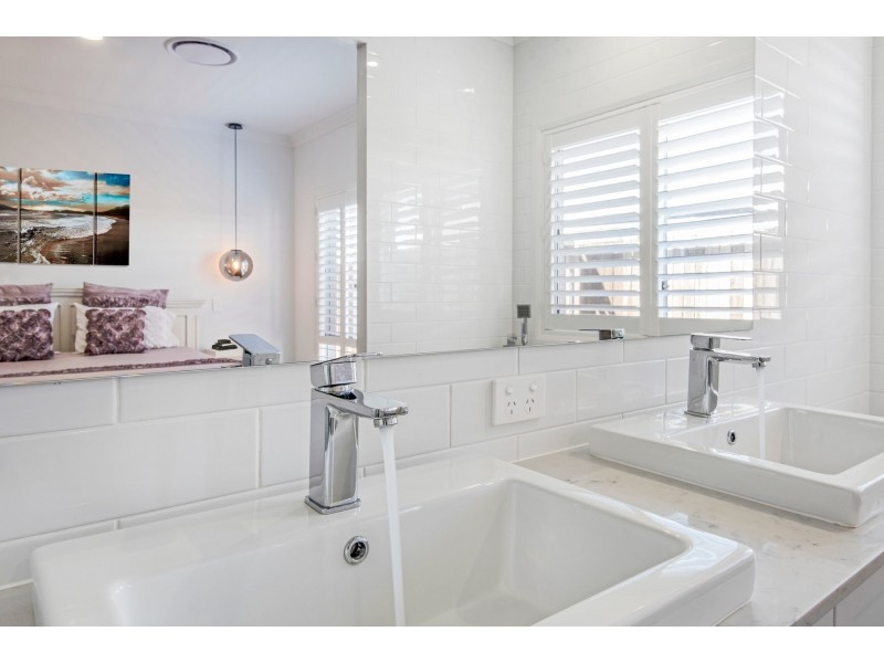 49 Velodrome Drive, Kearneys Spring QLD 4350