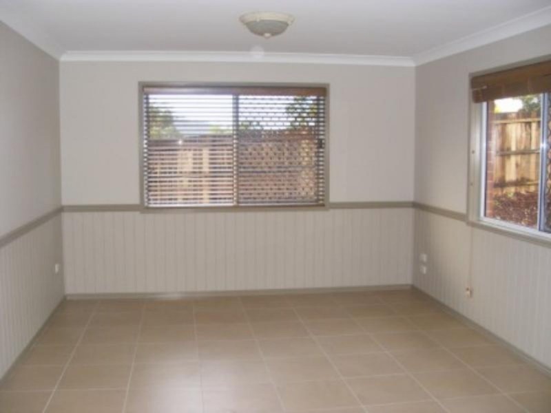 2/9 Hirst Street, Greenmount QLD 4359