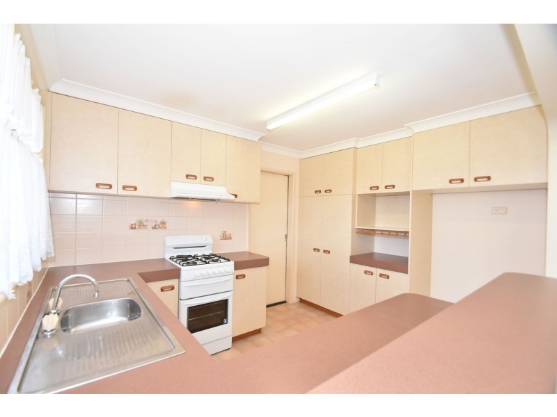 6 Muller Street, Kearneys Spring QLD 4350