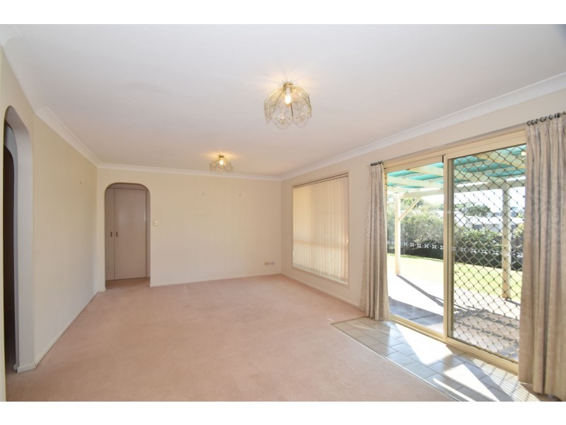 6 Muller Street, Kearneys Spring QLD 4350