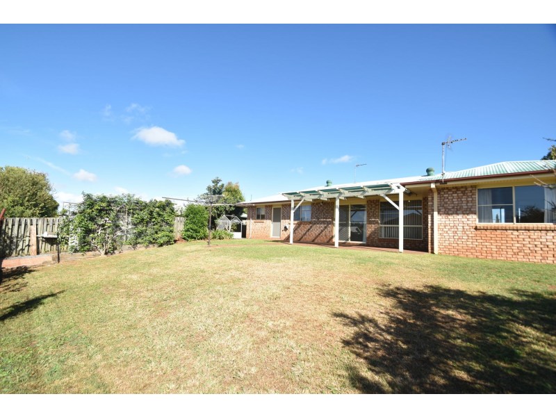6 Muller Street, Kearneys Spring QLD 4350