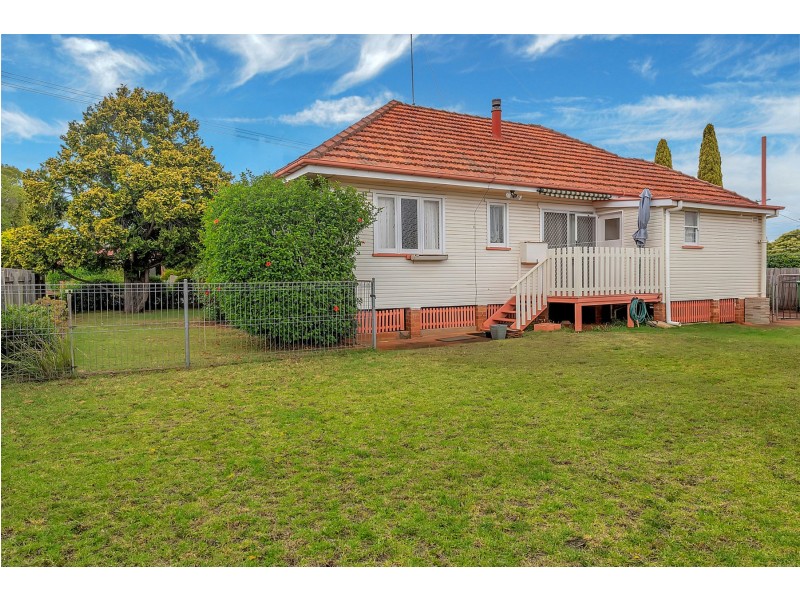 1 Allenby Street, Newtown QLD 4350