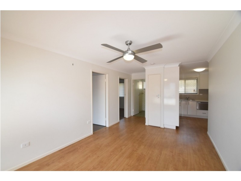 2/312 West Street, Kearneys Spring QLD 4350