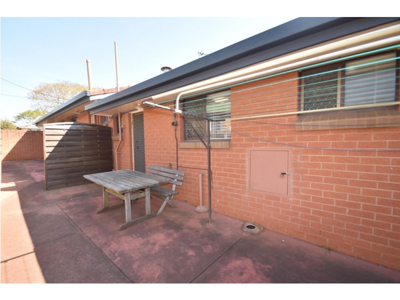 2/312 West Street, Kearneys Spring QLD 4350