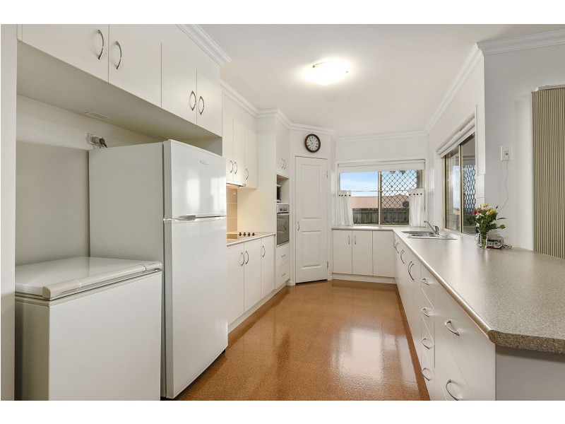 2 McCallum Court, Middle Ridge QLD 4350
