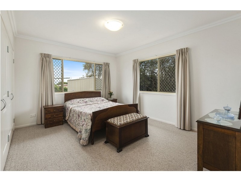 2 McCallum Court, Middle Ridge QLD 4350