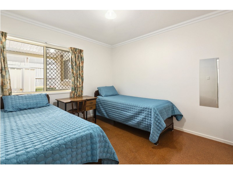 2 McCallum Court, Middle Ridge QLD 4350