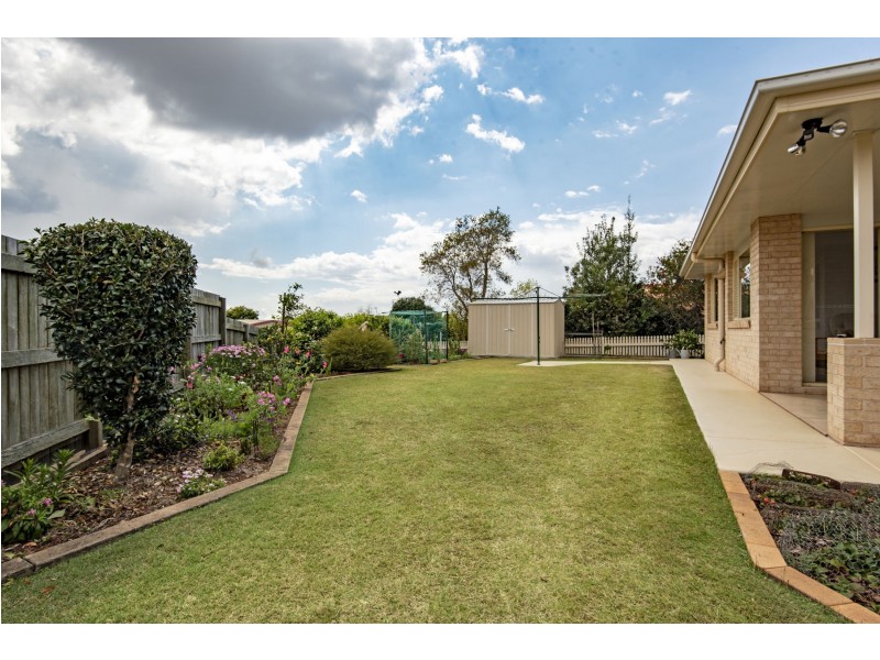 2 McCallum Court, Middle Ridge QLD 4350