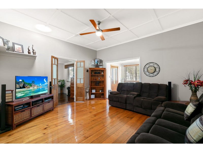 19 Edmund Street, Newtown QLD 4350