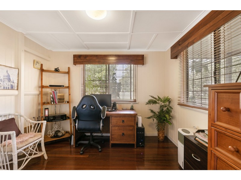 19 Edmund Street, Newtown QLD 4350