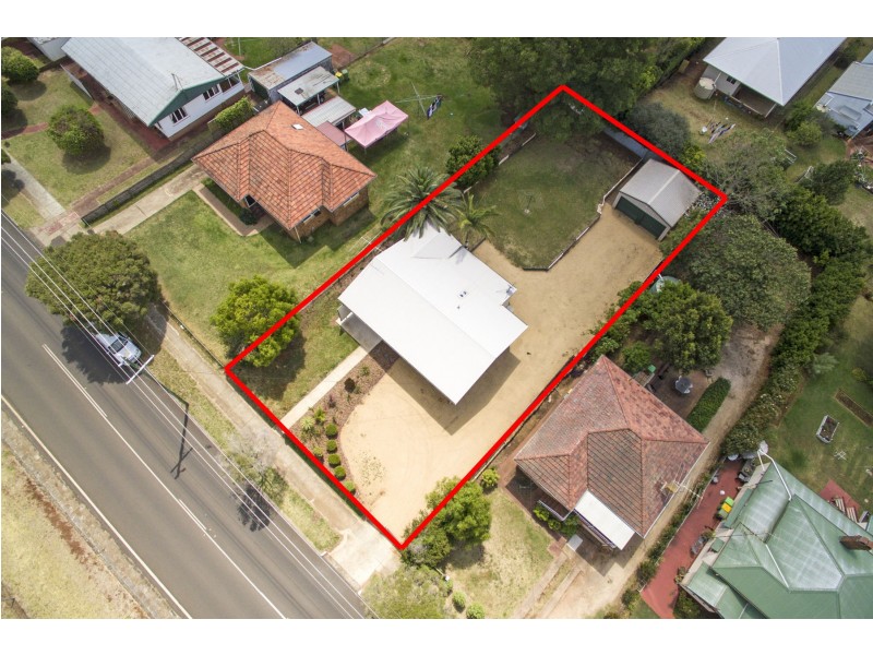 111 Long Street, South Toowoomba QLD 4350