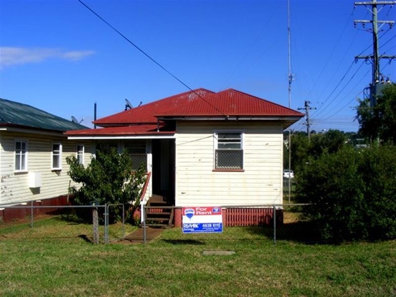 1 Mcwaters Street, North Toowoomba QLD 4350