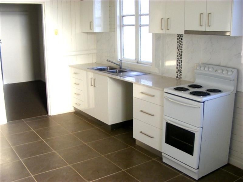 1 Mcwaters Street, North Toowoomba QLD 4350