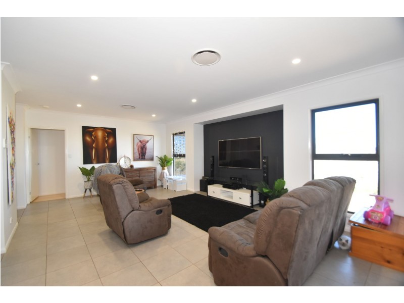 45 Federation Drive, Highfields QLD 4352
