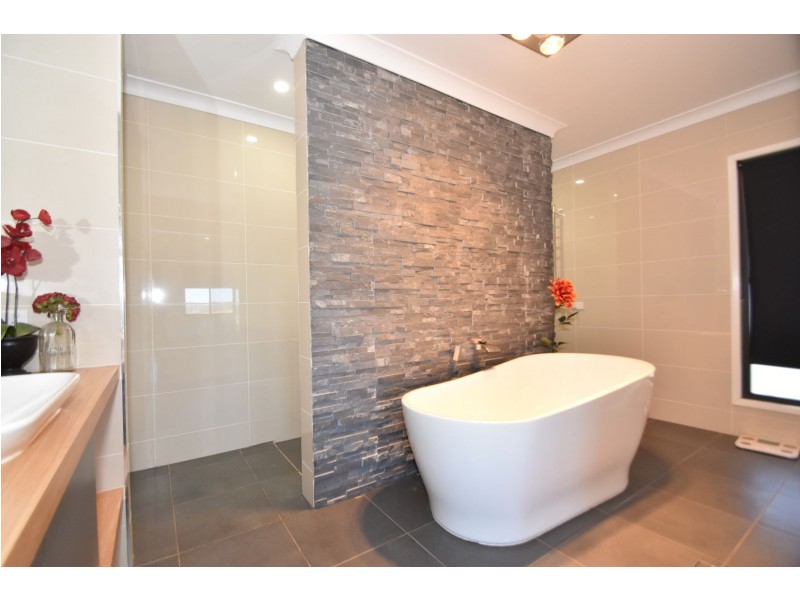 45 Federation Drive, Highfields QLD 4352