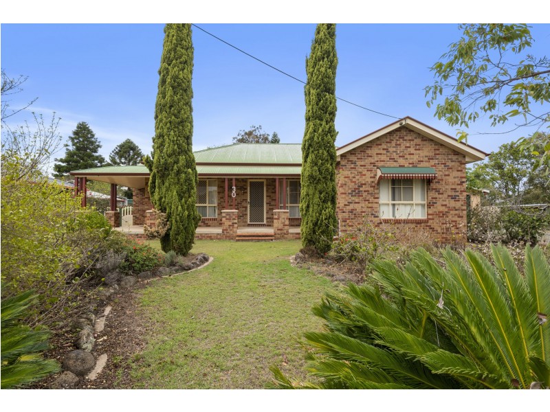 30 Mocatta Street, Goombungee QLD 4354