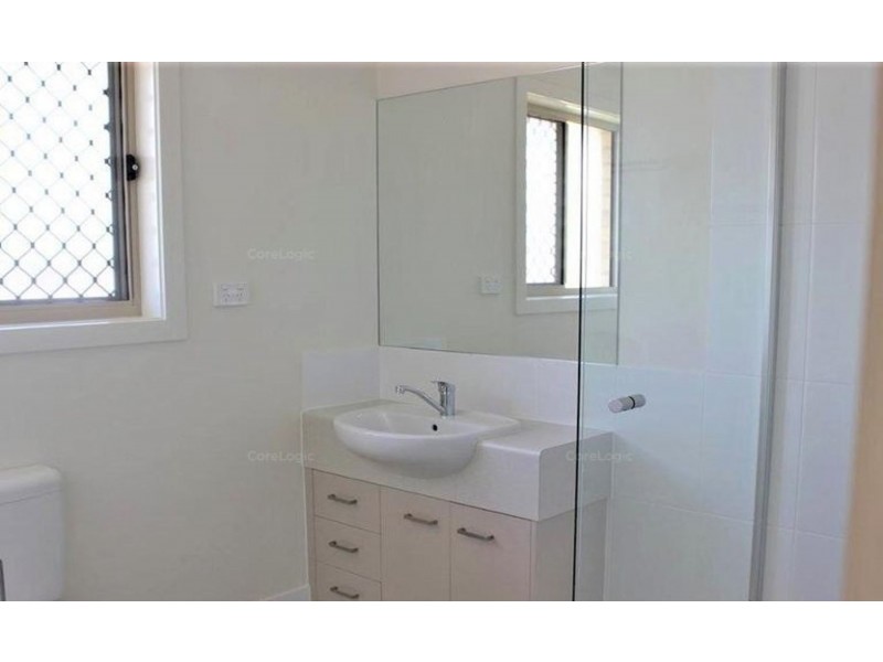 4 Preston Court, Glenvale QLD 4350