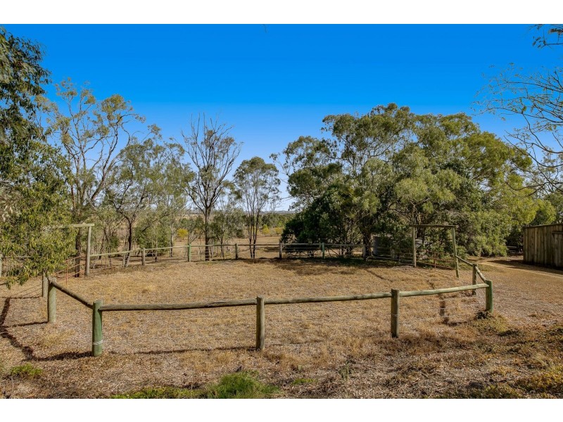232 E Drews Road, Westbrook QLD 4350