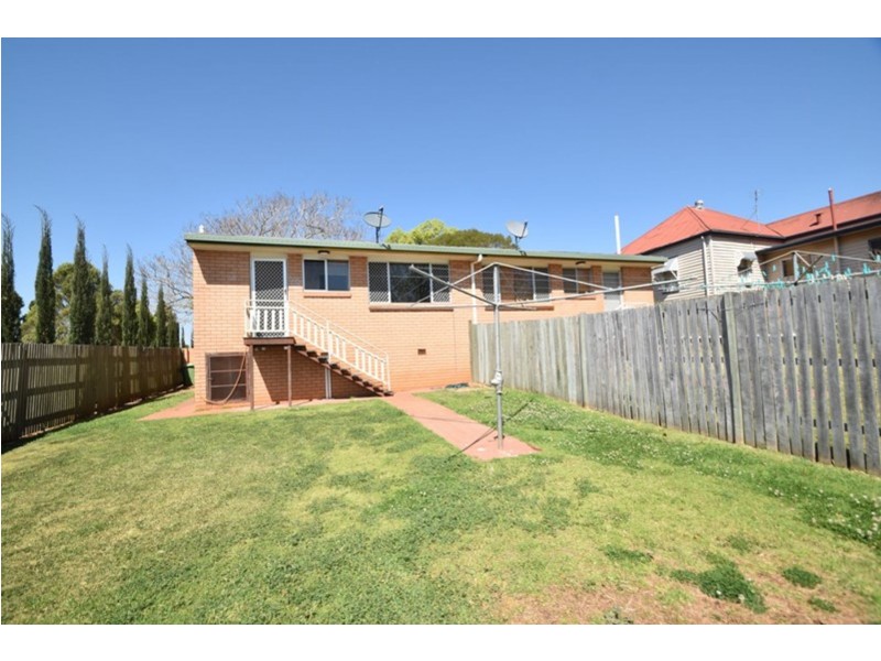 1/203 Bridge Street, North Toowoomba QLD 4350