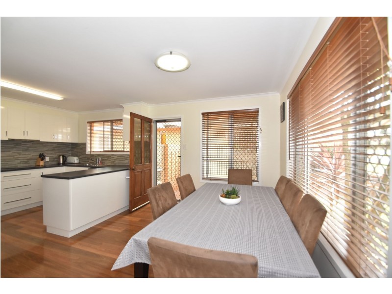 5 Sampson Street, Wilsonton QLD 4350