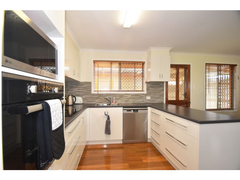 5 Sampson Street, Wilsonton QLD 4350