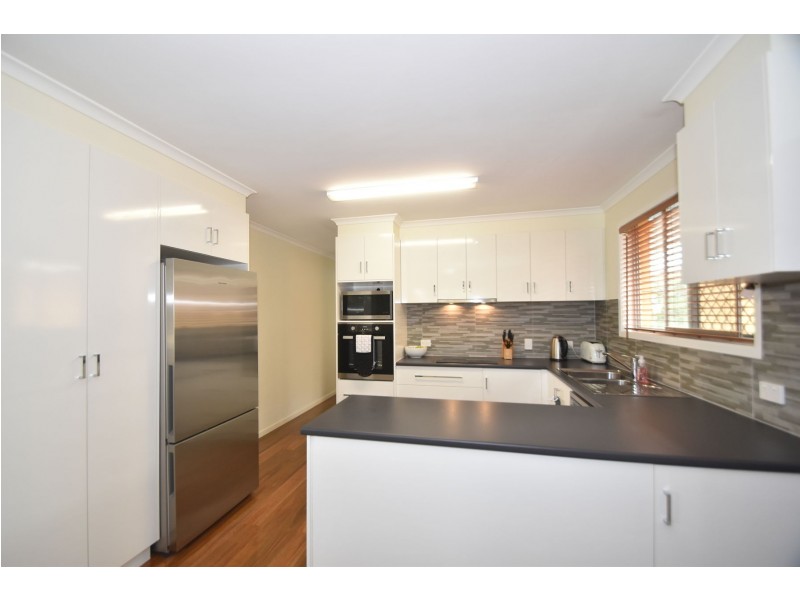5 Sampson Street, Wilsonton QLD 4350