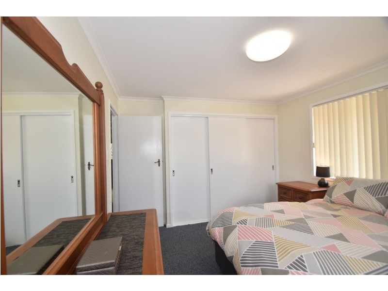 5 Sampson Street, Wilsonton QLD 4350