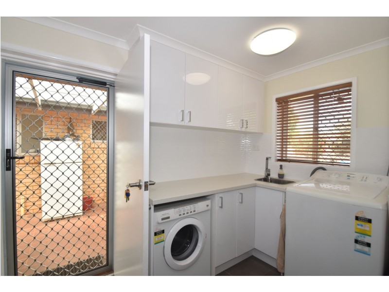 5 Sampson Street, Wilsonton QLD 4350