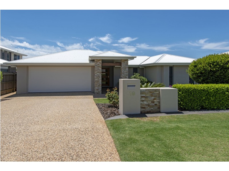 19 Stedman Street, Middle Ridge QLD 4350