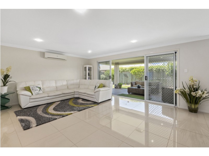 19 Stedman Street, Middle Ridge QLD 4350