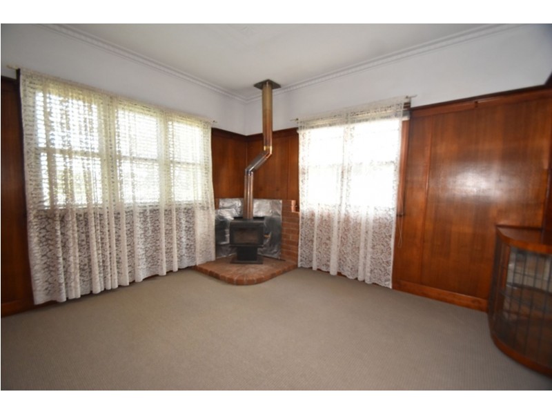 35 Gladstone Street, Newtown QLD 4350