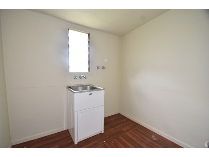35 Gladstone Street, Newtown QLD 4350
