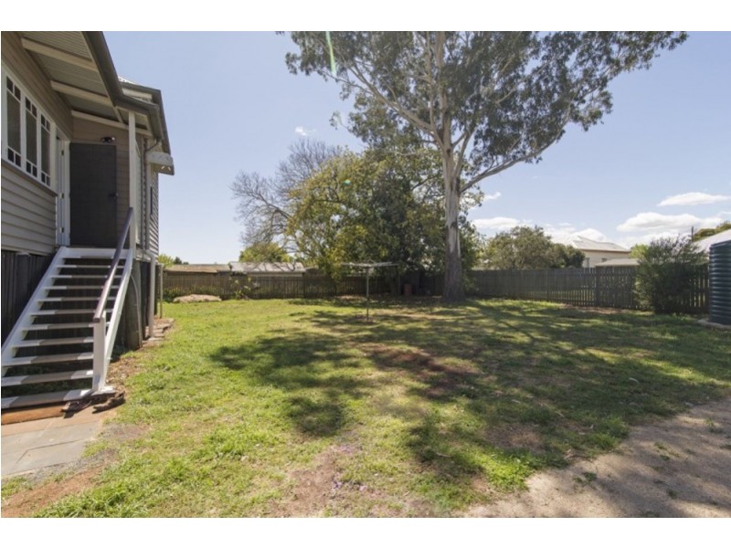18 Ranfurley Street, Newtown QLD 4350