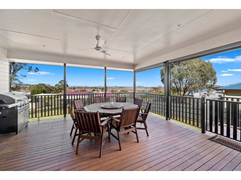 9 Schloss Court, Westbrook QLD 4350