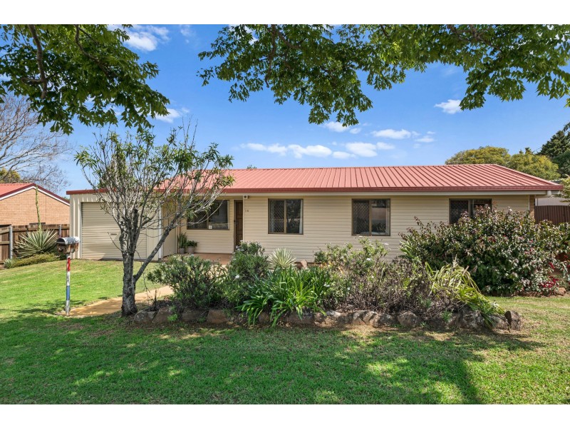 118 Hogg Street, Wilsonton Heights QLD 4350
