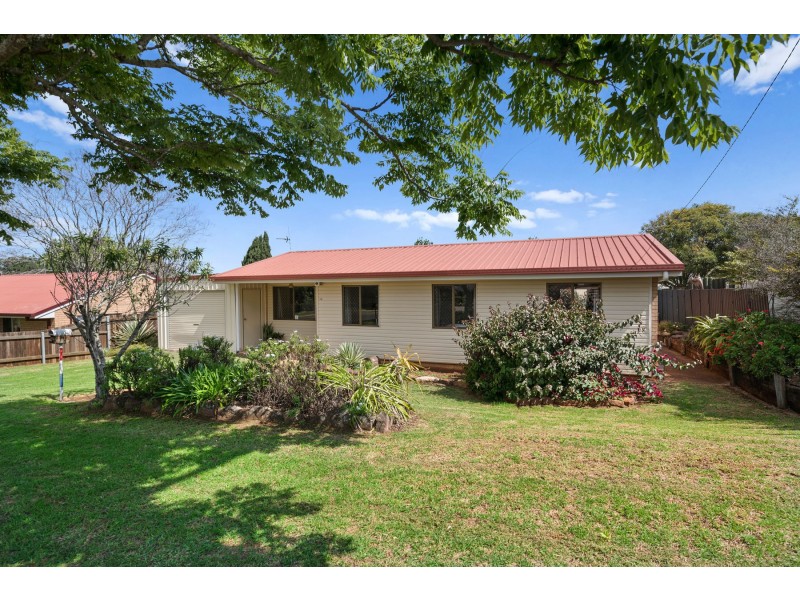 118 Hogg Street, Wilsonton Heights QLD 4350