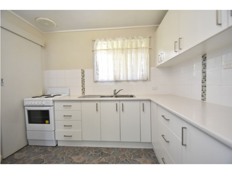 1/3 Hazzard Street, Centenary Heights QLD 4350