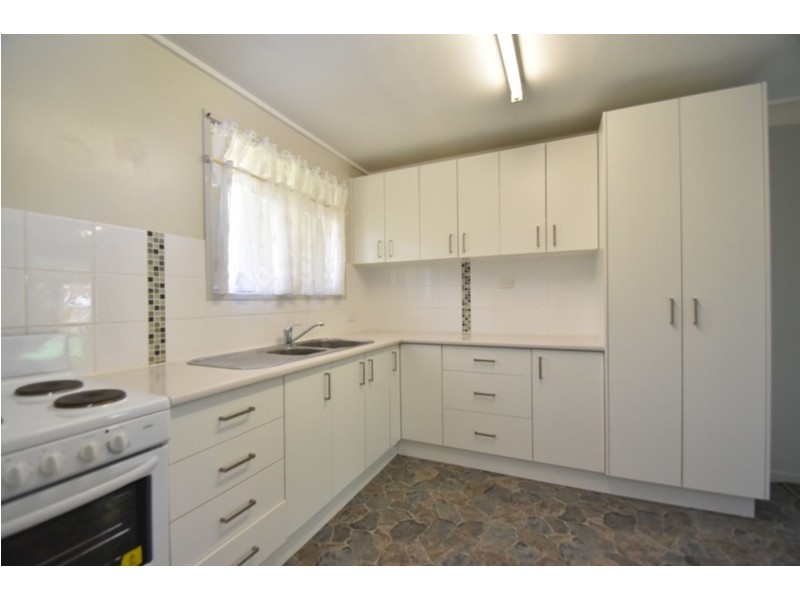 1/3 Hazzard Street, Centenary Heights QLD 4350