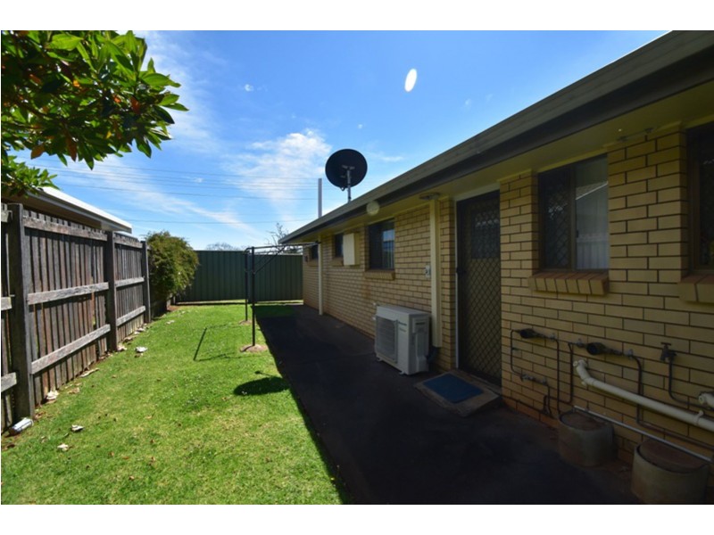 1/3 Hazzard Street, Centenary Heights QLD 4350