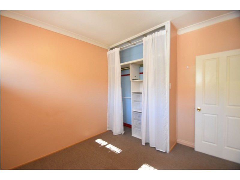 3 New Street, Mount Lofty QLD 4350