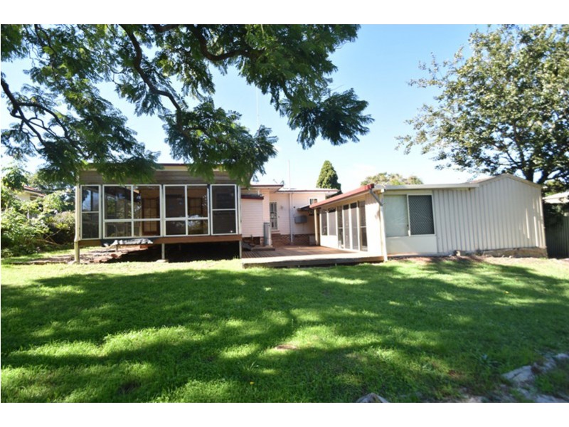 3 New Street, Mount Lofty QLD 4350