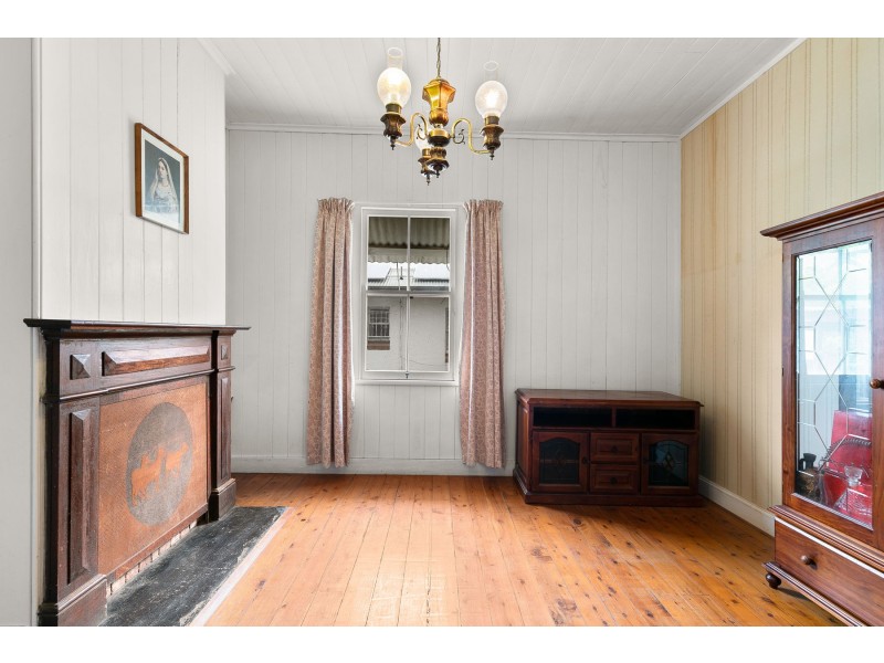 209 South Street, South Toowoomba QLD 4350