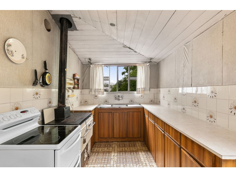 209 South Street, South Toowoomba QLD 4350