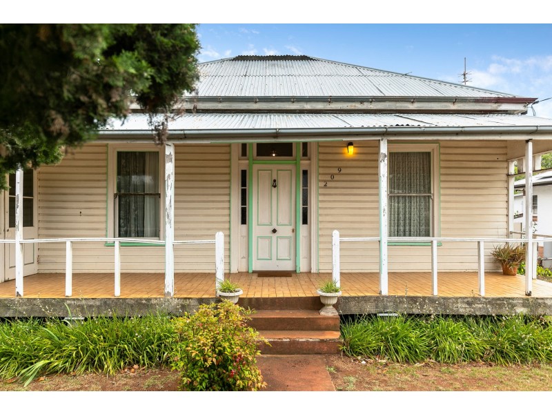 209 South Street, South Toowoomba QLD 4350
